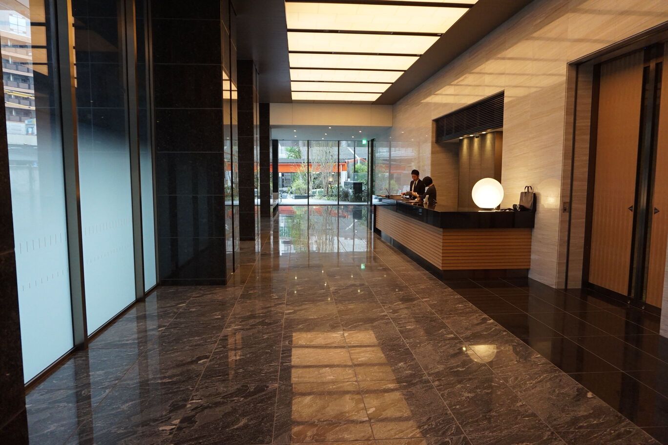 六本木グランドタワーレジデンス　コンシェルジュ